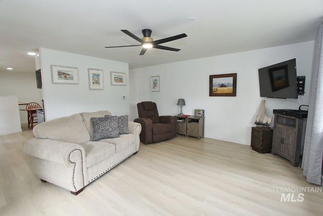 111 Diamond, Nampa, ID 83686