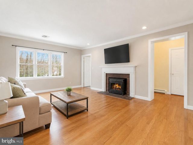 3608 N RED OAK LN, Delaplane, VA 20144