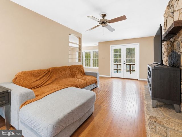3608 N RED OAK LN, Delaplane, VA 20144