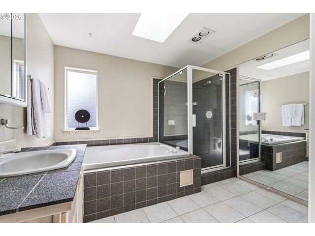 1222 LINCOLN St, Hood River, OR 97031