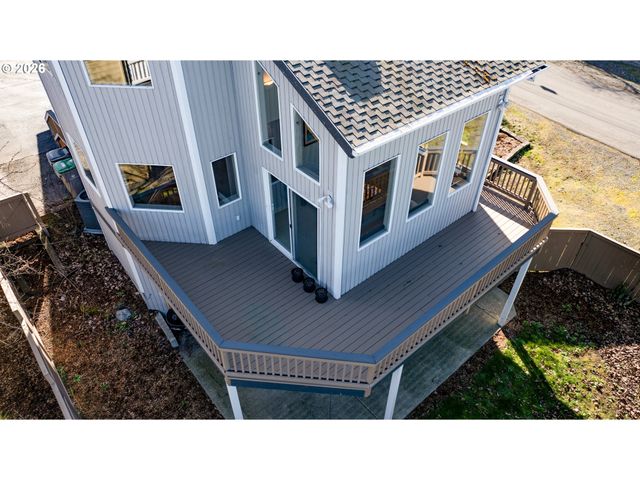 1222 LINCOLN St, Hood River, OR 97031