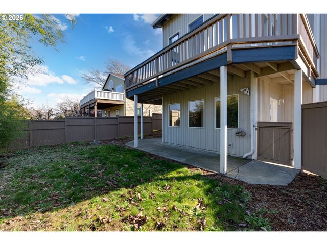1222 LINCOLN St, Hood River, OR 97031