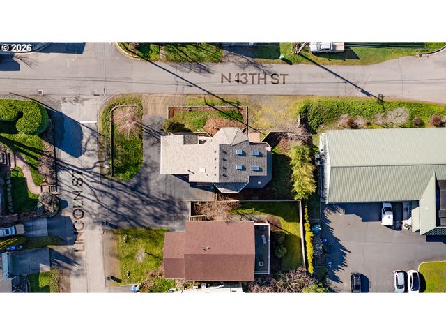 1222 LINCOLN St, Hood River, OR 97031