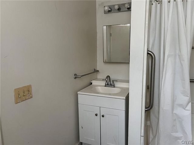 809 Jefferson Avenue, Utica, NY 13501