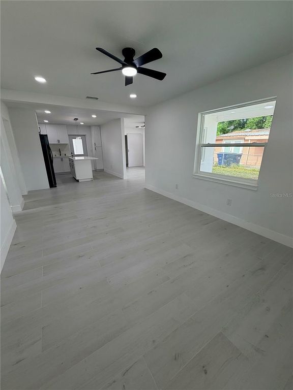 Image 15 of property listing at 3117 W LEROY STREET, Tampa, FL 33607