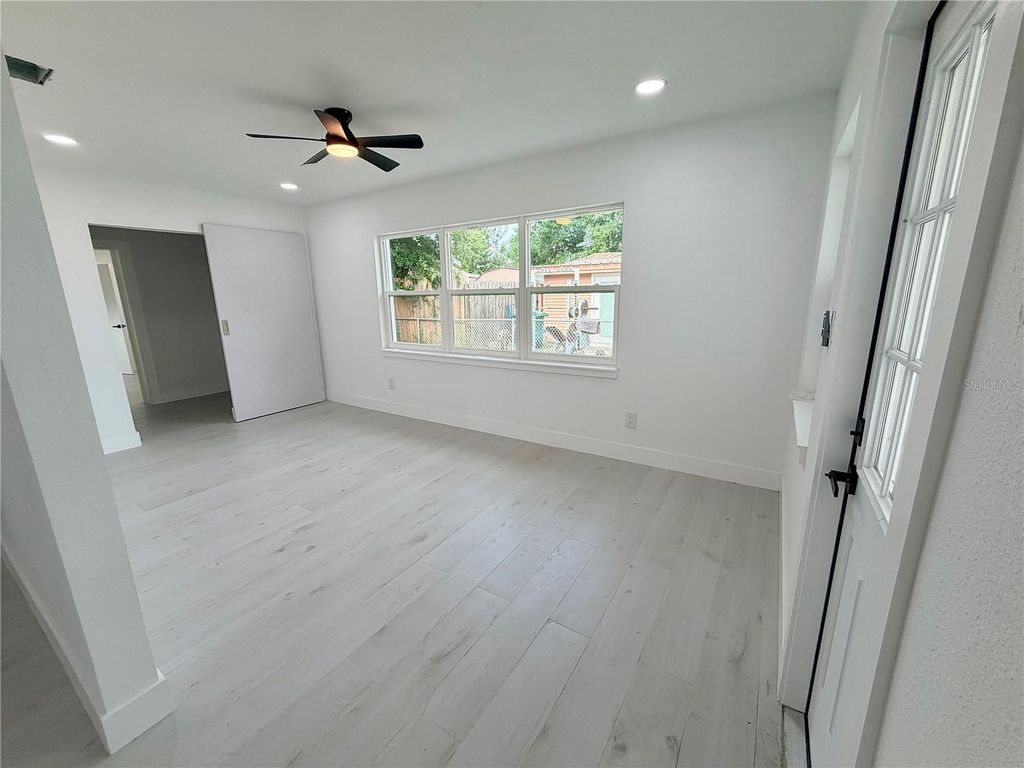 Image 16 of property listing at 3117 W LEROY STREET, Tampa, FL 33607