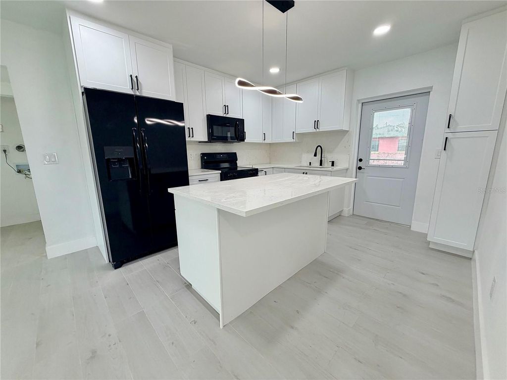 Image 26 of property listing at 3117 W LEROY STREET, Tampa, FL 33607