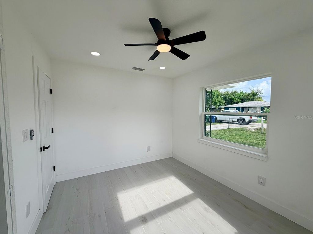 Image 31 of property listing at 3117 W LEROY STREET, Tampa, FL 33607