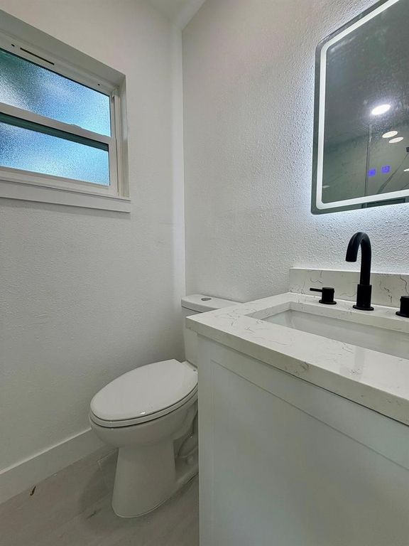 Image 34 of property listing at 3117 W LEROY STREET, Tampa, FL 33607