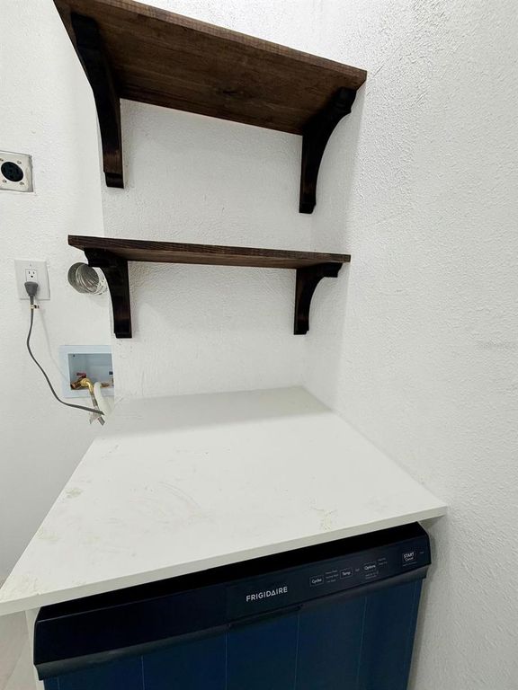 Image 36 of property listing at 3117 W LEROY STREET, Tampa, FL 33607