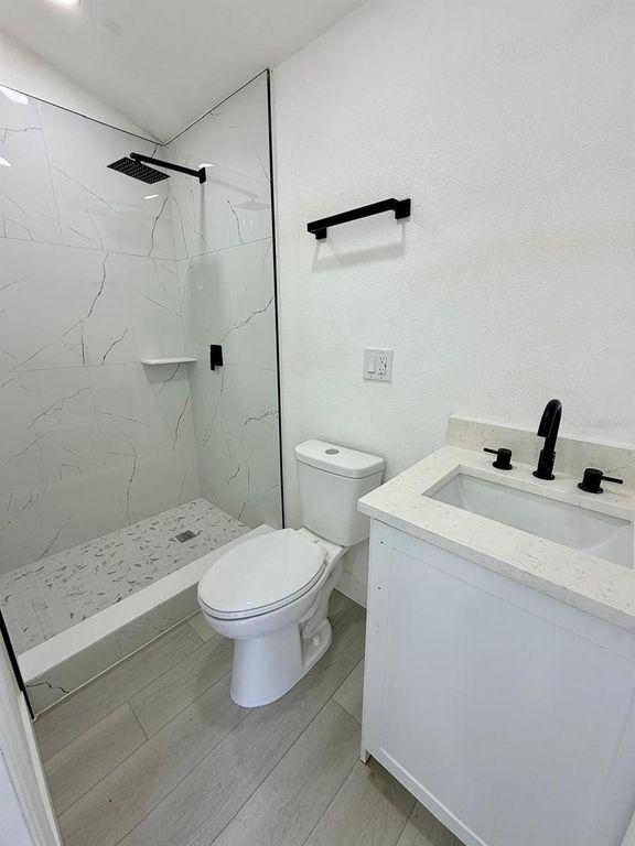 Image 45 of property listing at 3117 W LEROY STREET, Tampa, FL 33607