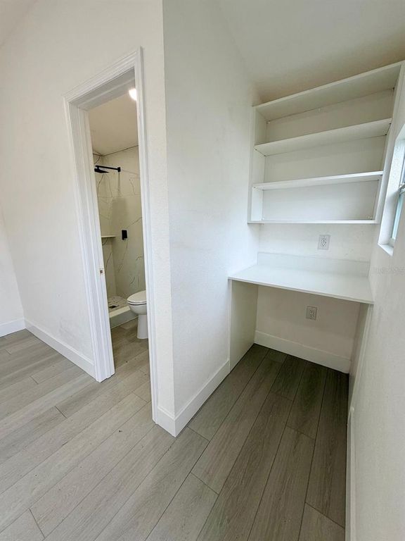 Image 47 of property listing at 3117 W LEROY STREET, Tampa, FL 33607
