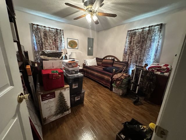 91 Lambs Ferry Rd, Loretto, TN 38469