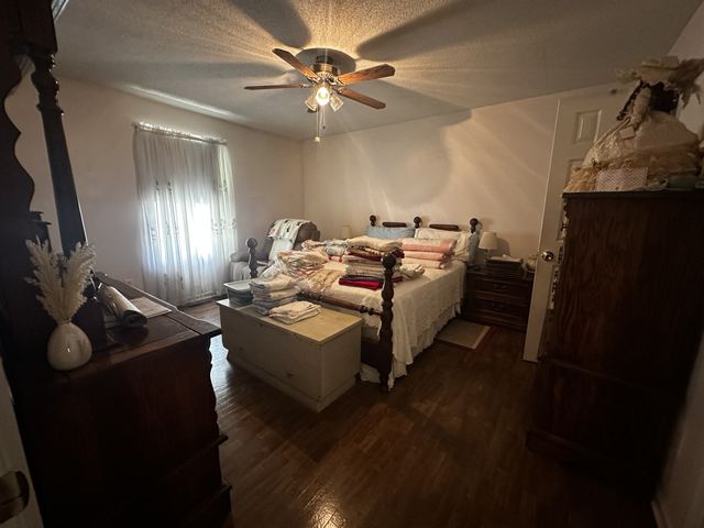 91 Lambs Ferry Rd, Loretto, TN 38469