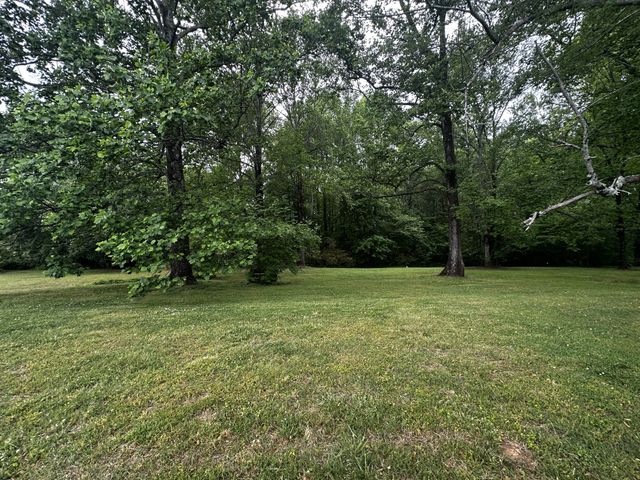91 Lambs Ferry Rd, Loretto, TN 38469