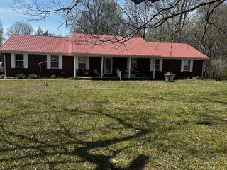 91 Lambs Ferry Rd, Loretto, TN 38469