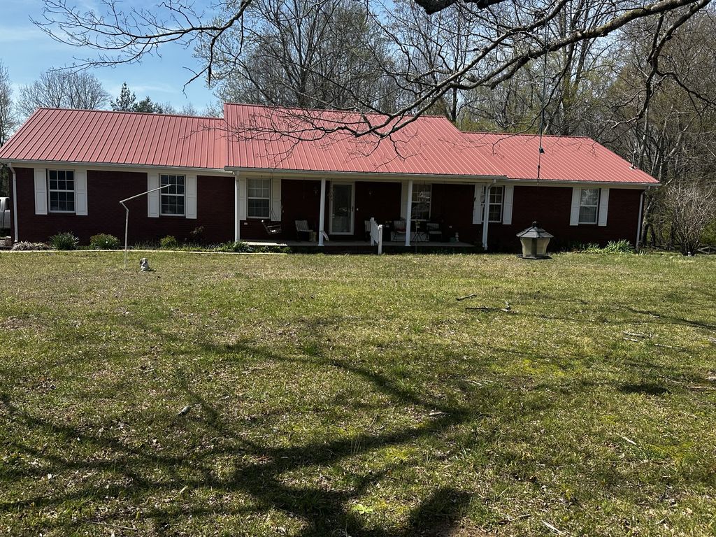 91 Lambs Ferry Rd, Loretto, TN 38469