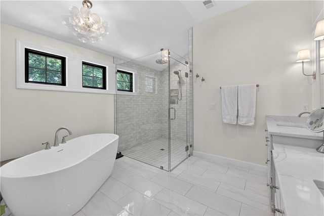 4122 W 73rd Terrace, Prairie Village, KS 66208