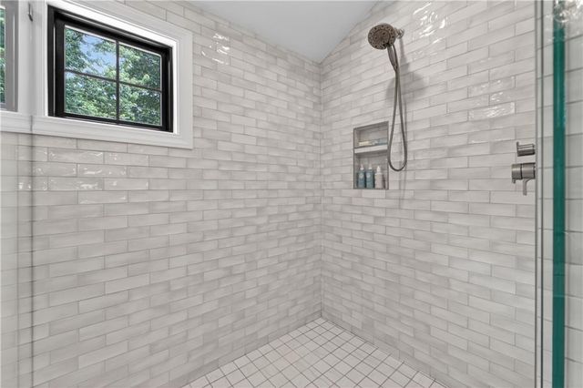4122 W 73rd Terrace, Prairie Village, KS 66208