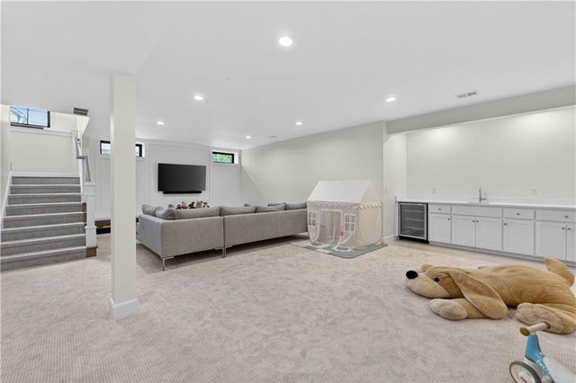 4122 W 73rd Terrace, Prairie Village, KS 66208