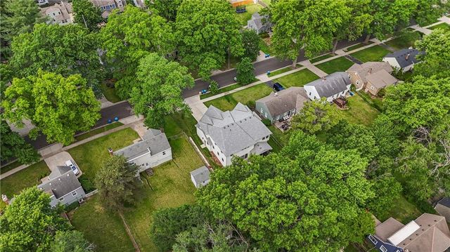 4122 W 73rd Terrace, Prairie Village, KS 66208