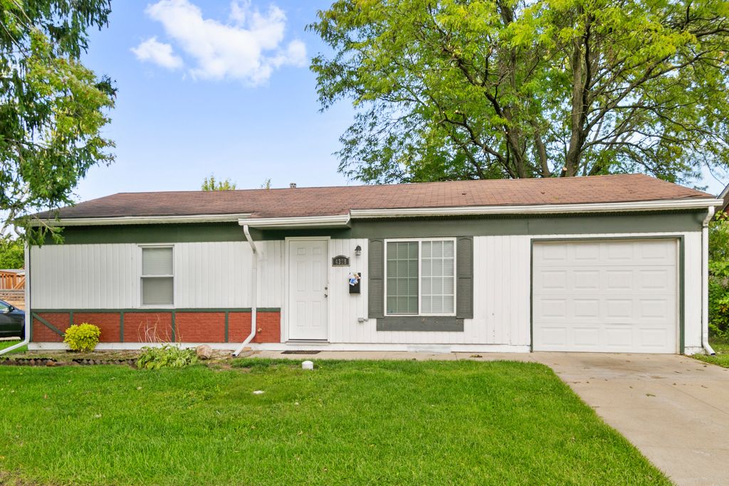 4328 Greenbrier Lane, Richton Park, IL 60471
