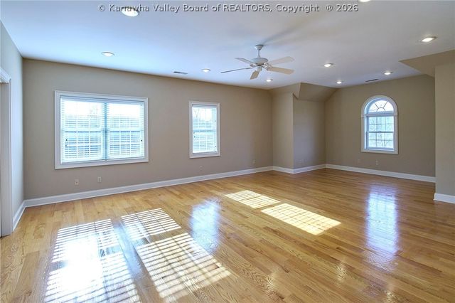 111 Graff Lane, Charleston, WV 25304