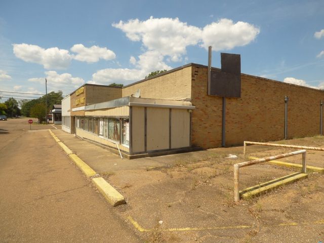 202 N Jackson Street, Brookhaven, MS 39601