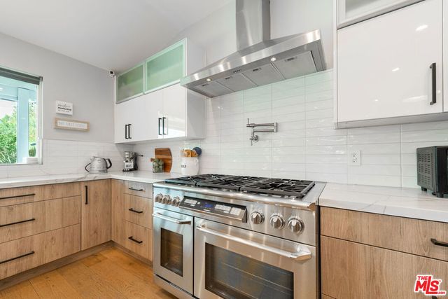 4629 Cerro Verde Place, Tarzana, CA 91356