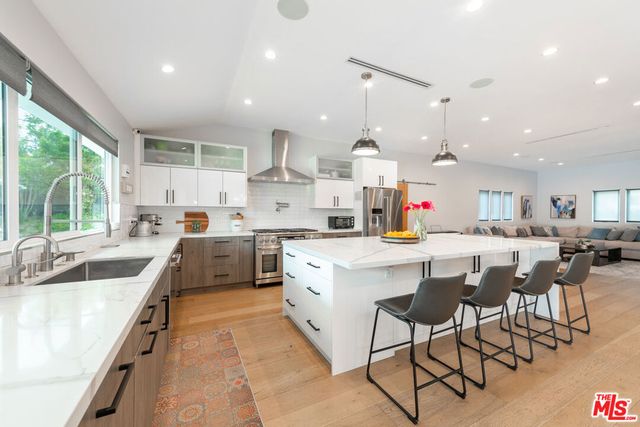 4629 Cerro Verde Place, Tarzana, CA 91356