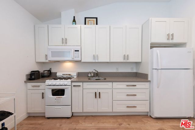 4629 Cerro Verde Place, Tarzana, CA 91356