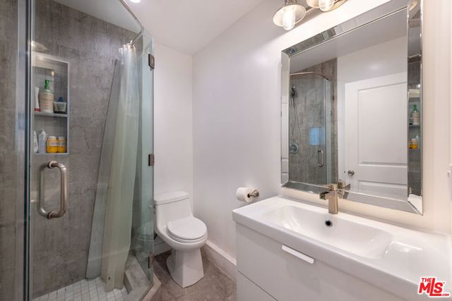 4629 Cerro Verde Place, Tarzana, CA 91356