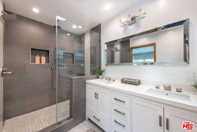 4629 Cerro Verde Place, Tarzana, CA 91356