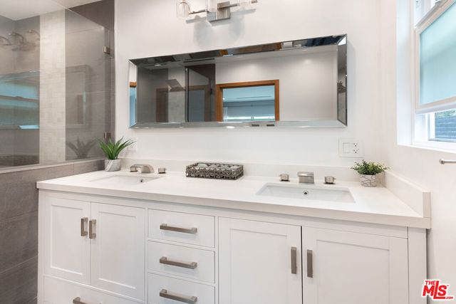 4629 Cerro Verde Place, Tarzana, CA 91356