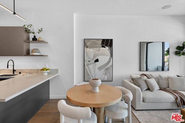 904 S New Hampshire Avenue PH-3, Los Angeles, CA 90006
