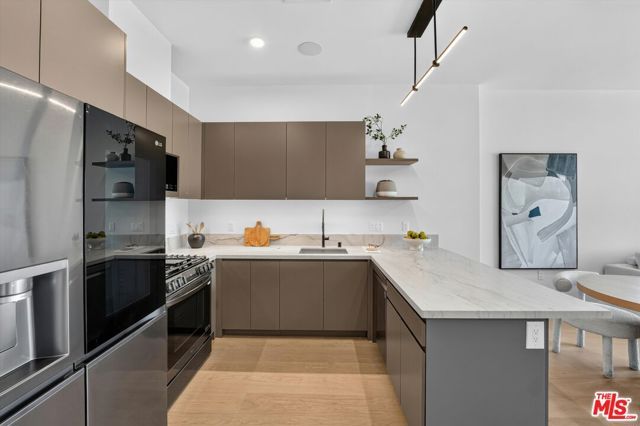 904 S New Hampshire Avenue PH-3, Los Angeles, CA 90006