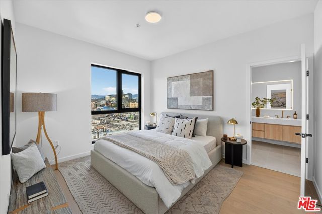 904 S New Hampshire Avenue PH-3, Los Angeles, CA 90006