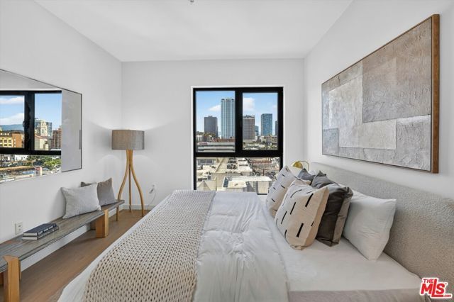 904 S New Hampshire Avenue PH-3, Los Angeles, CA 90006