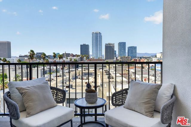 904 S New Hampshire Avenue PH-3, Los Angeles, CA 90006