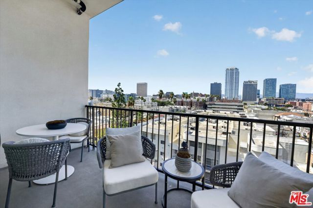 904 S New Hampshire Avenue PH-3, Los Angeles, CA 90006