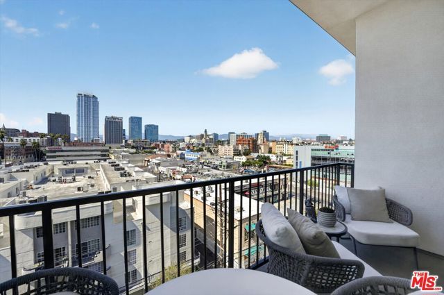904 S New Hampshire Avenue PH-3, Los Angeles, CA 90006