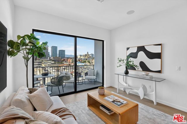 904 S New Hampshire Avenue PH-3, Los Angeles, CA 90006