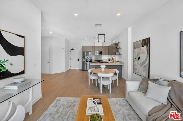 904 S New Hampshire Avenue PH-3, Los Angeles, CA 90006