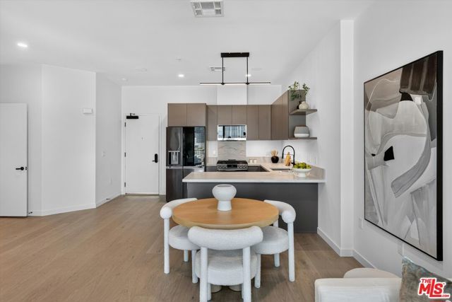 904 S New Hampshire Avenue PH-3, Los Angeles, CA 90006