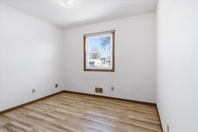 3525 Vermillion Street, Hastings, MN 55033