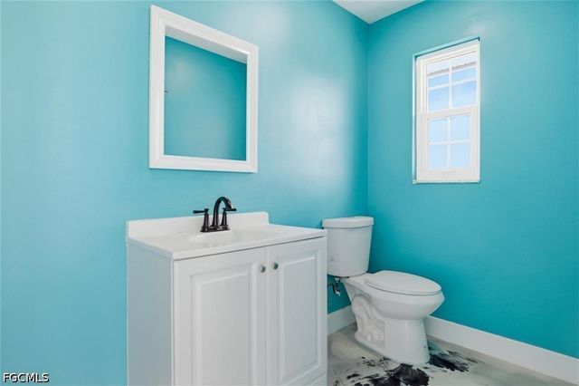 3706 Broadway 18, Fort Myers, FL 33901