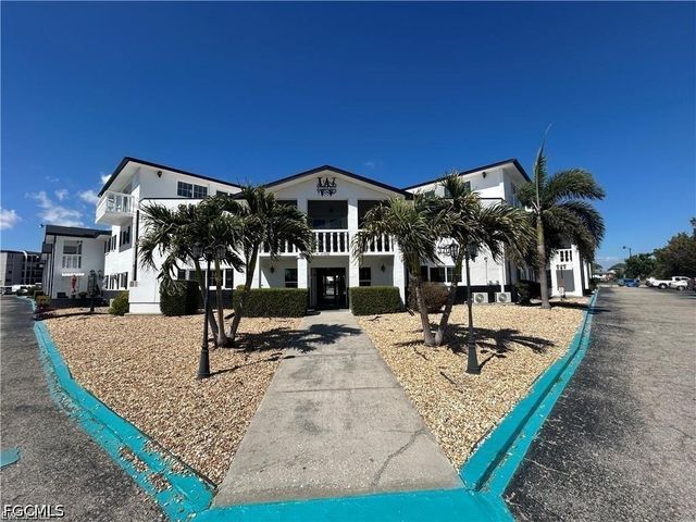 3706 Broadway 18, Fort Myers, FL 33901