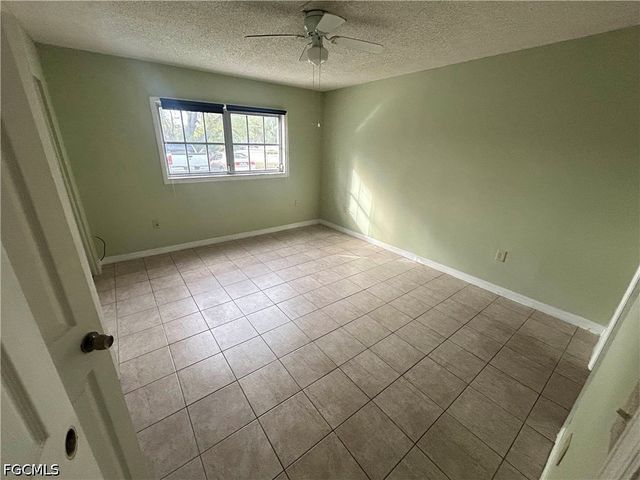 3706 Broadway 18, Fort Myers, FL 33901
