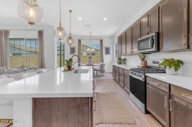 22634 E ROUNDUP Way, Queen Creek, AZ 85142