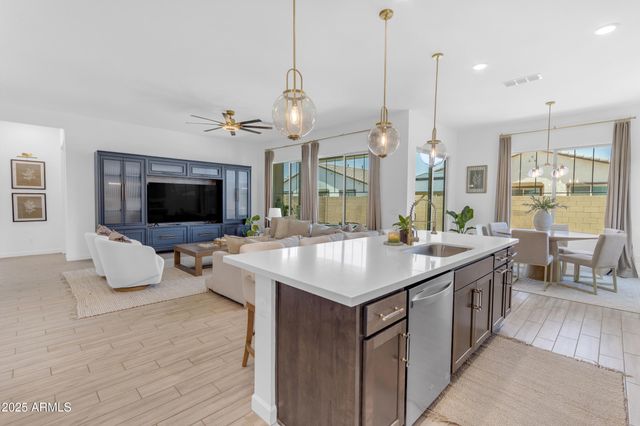 22634 E ROUNDUP Way, Queen Creek, AZ 85142